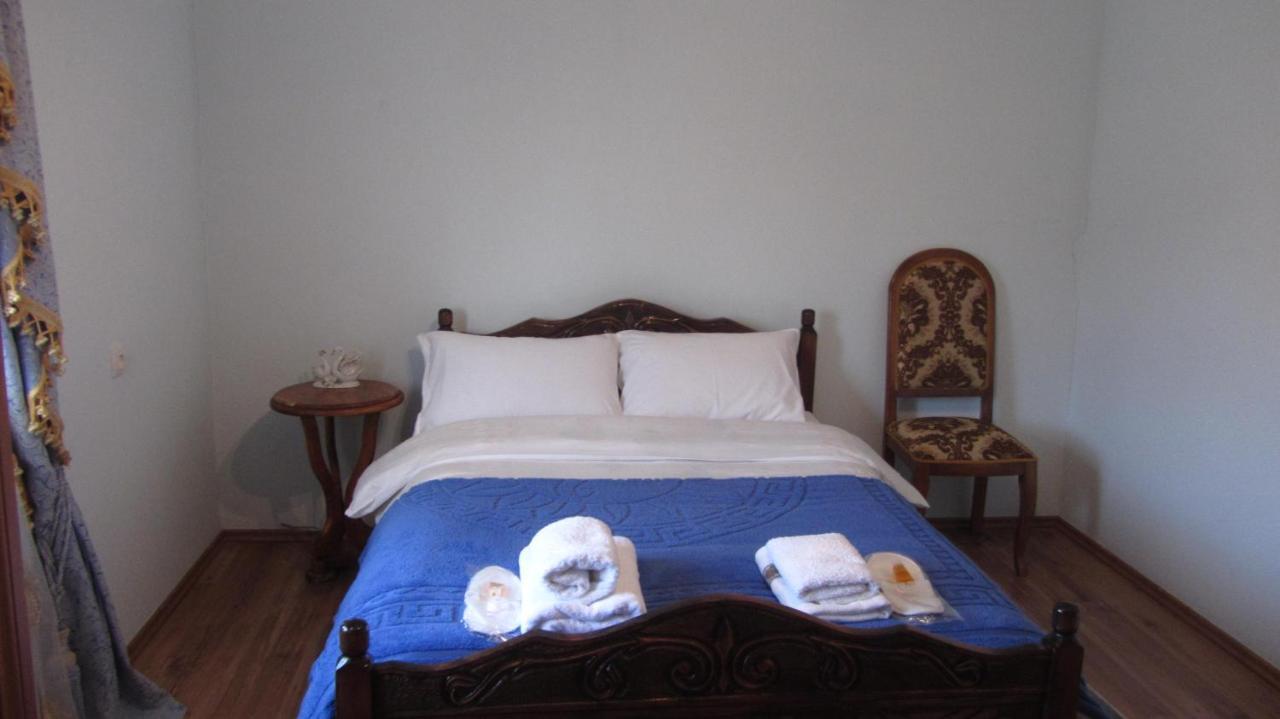 Blue Guest House Samtredia Kültér fotó