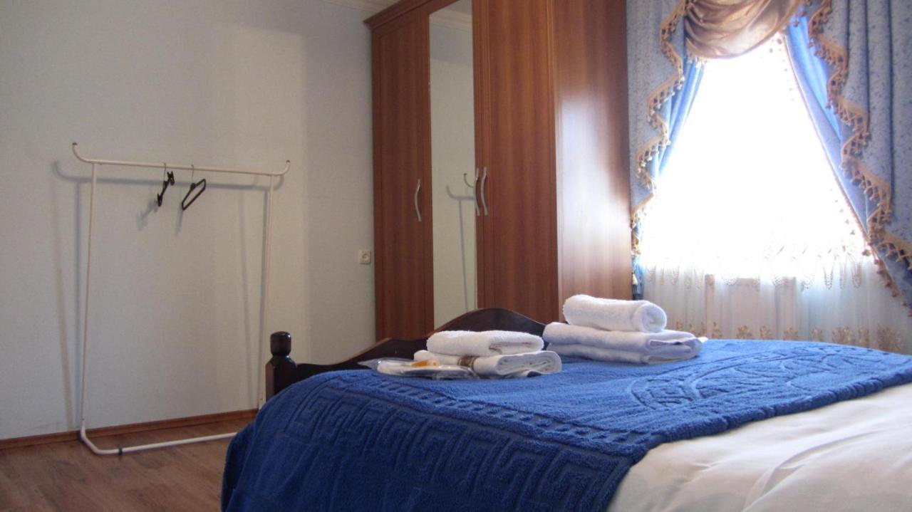 Blue Guest House Samtredia Kültér fotó
