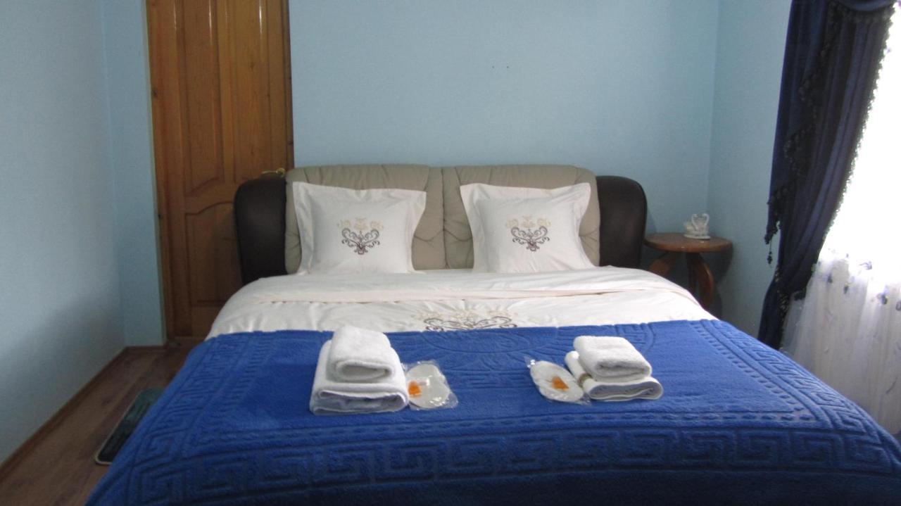 Blue Guest House Samtredia Kültér fotó