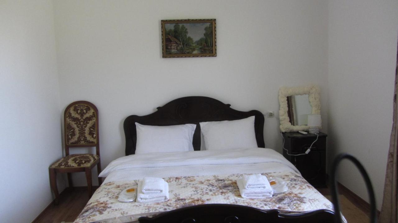 Blue Guest House Samtredia Kültér fotó